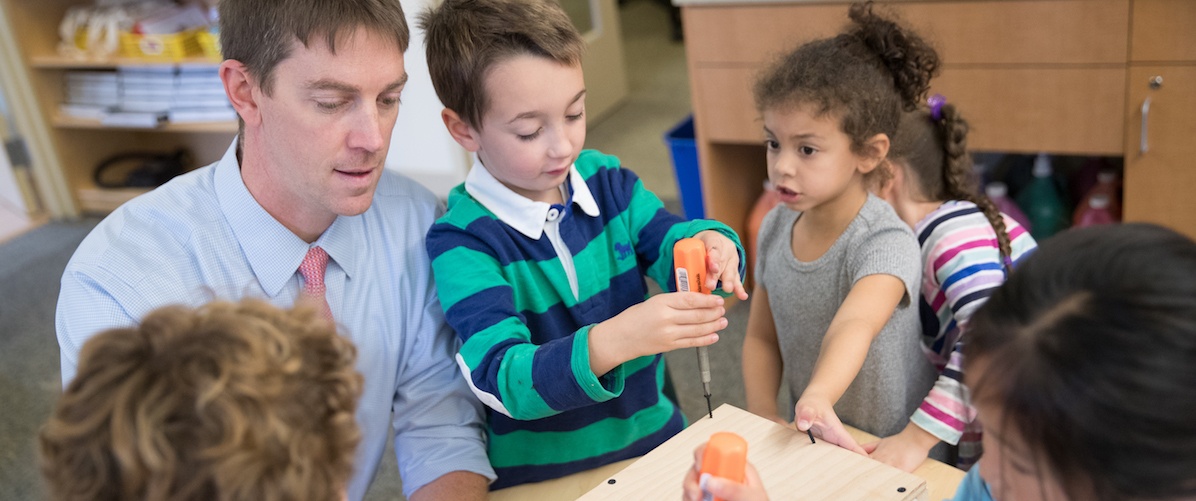 171107 Primary School Kindergarten Woodworking with Rob Gustavson and Tim McCauley 069 1200x500px